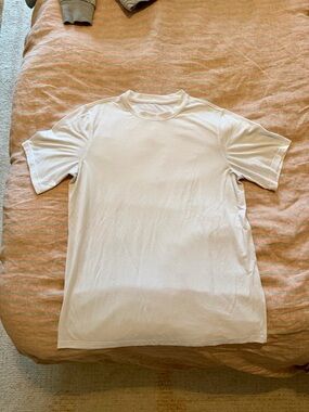 Lululemon T Shirt